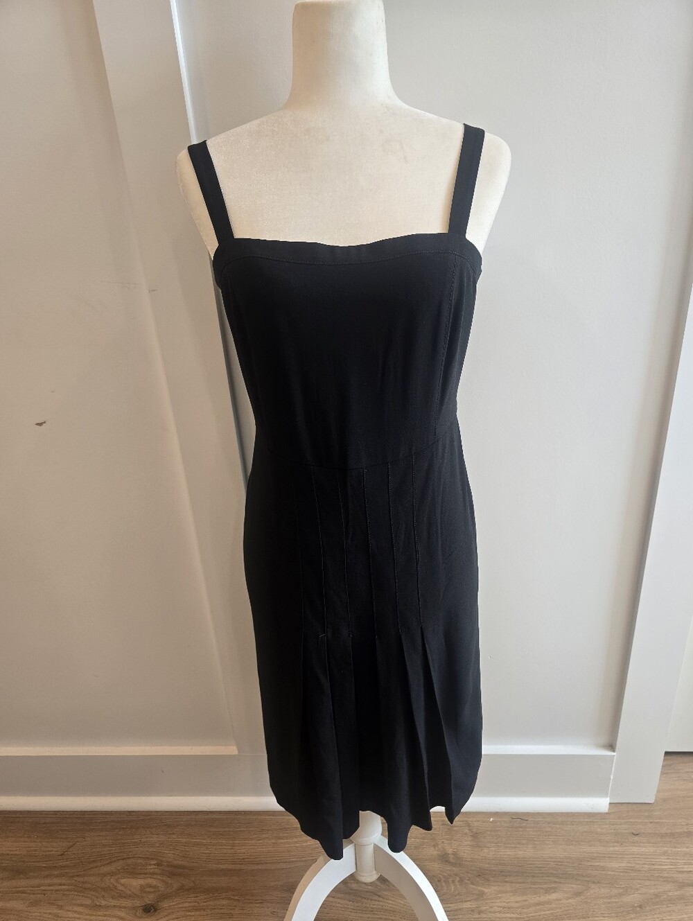 Love Moschino Classic Black Sleeveless Pleated FrontDress, Size 44 Or 8 NWT